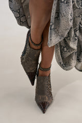 AKIRA GOLD DARIAH CHOCOLATE MIXED MATERIAL AND METAL PUMP WITH ANKLE BRACELET