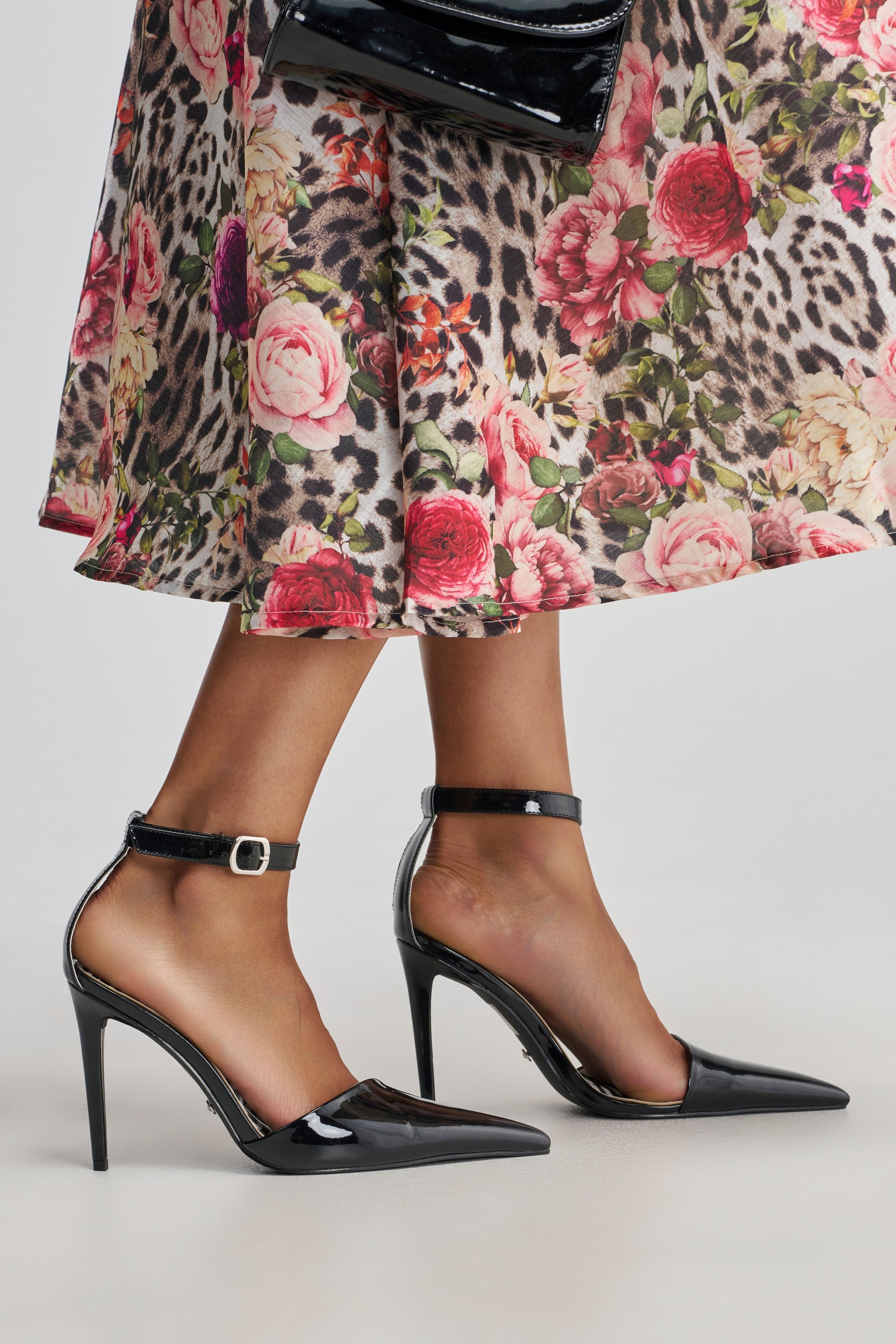 AZALEA WANG DESIREE BLACK PUMP WITH ZEBRA LINING