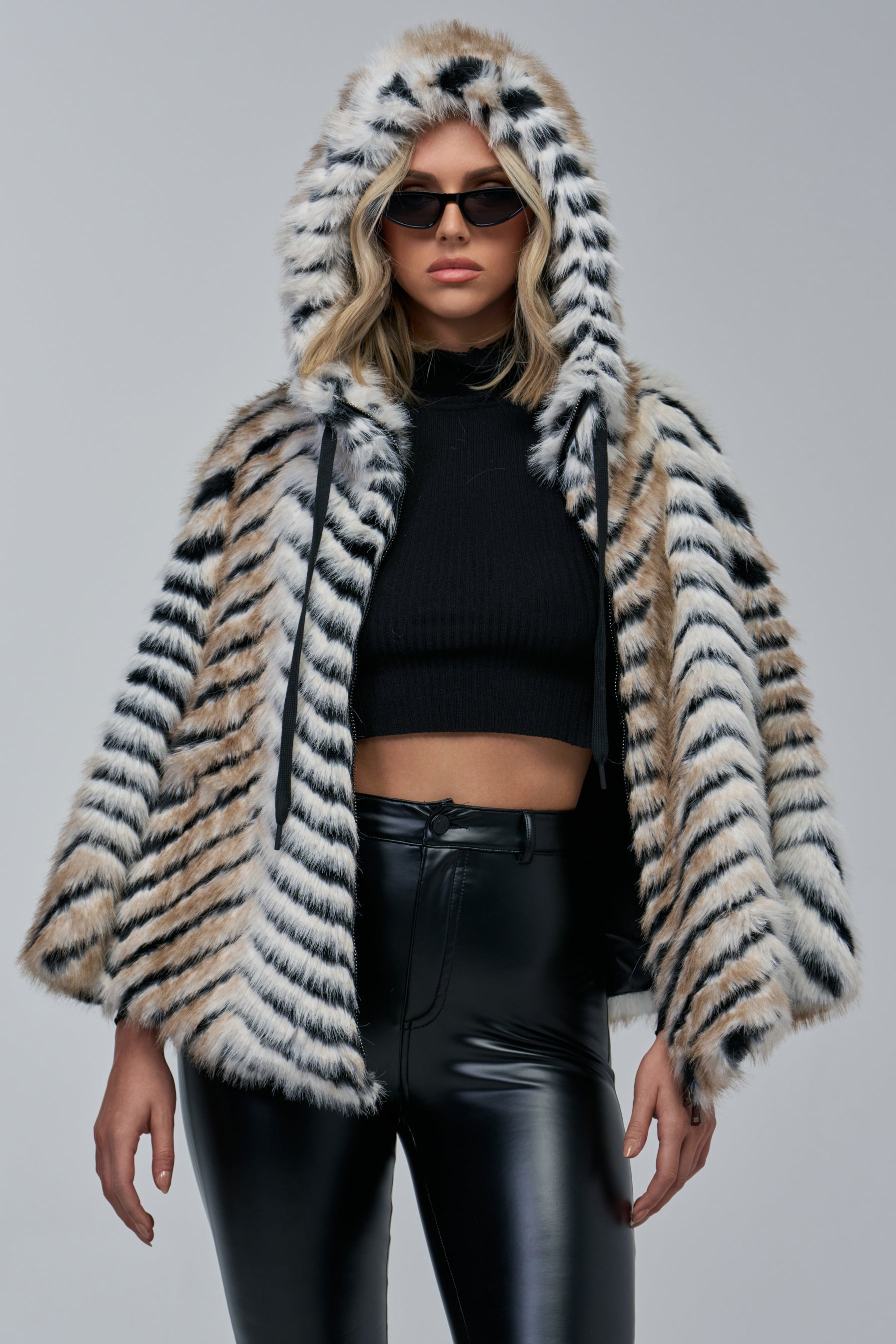 CHEVRON DREAMING FAUX FUR PONCHO