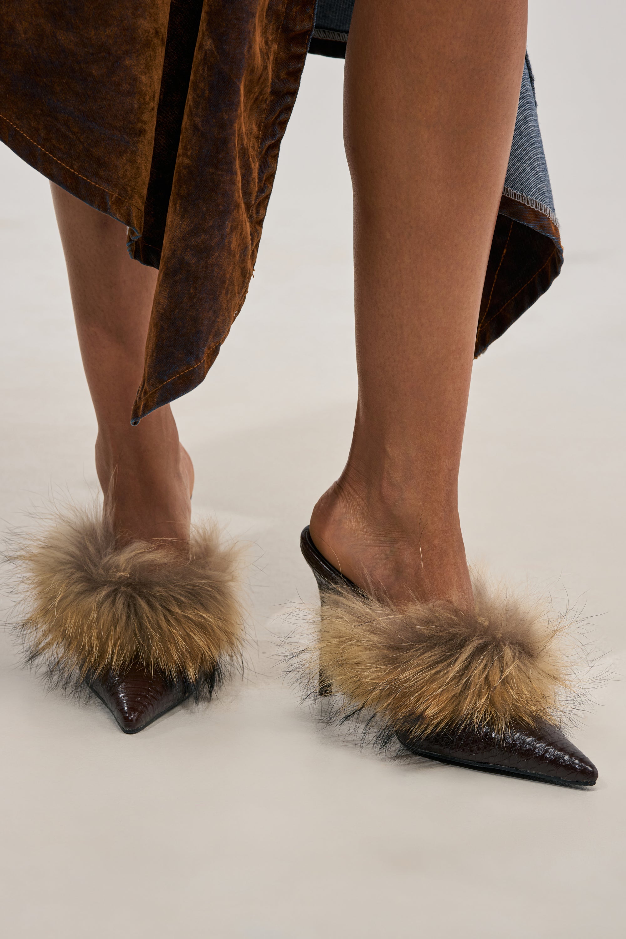 AKIRA GOLD KLARA BROWN CROC AND FUR PUMP