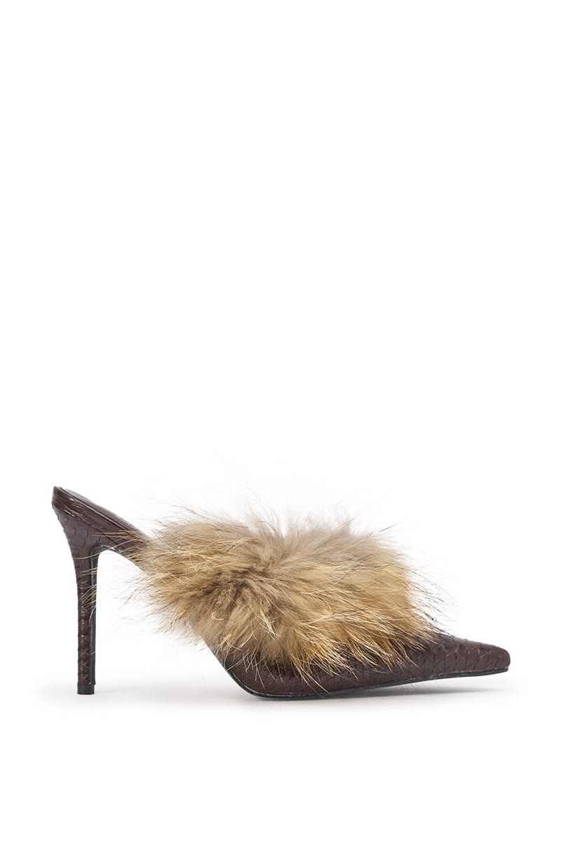 AKIRA GOLD KLARA BROWN CROC AND FUR PUMP