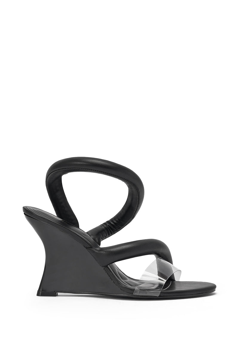 AKIRA GOLD MINORU BLACK WEDGE SANDAL