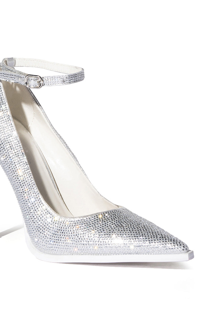 AZALEA WANG BRIE EMBELLISHED PUMP IN SILVER